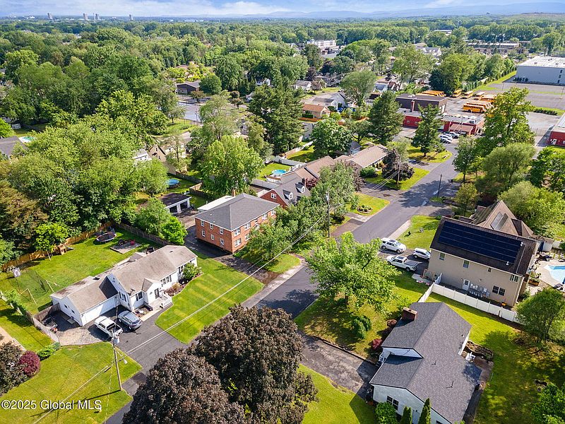 2nd image of 11 Kimberly Street