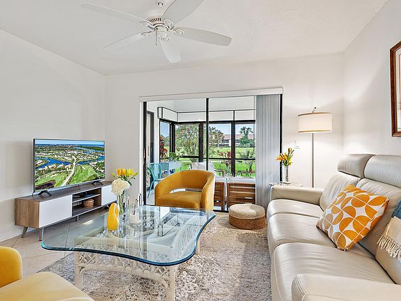 4th image of 301 Wingfoot Drive #D