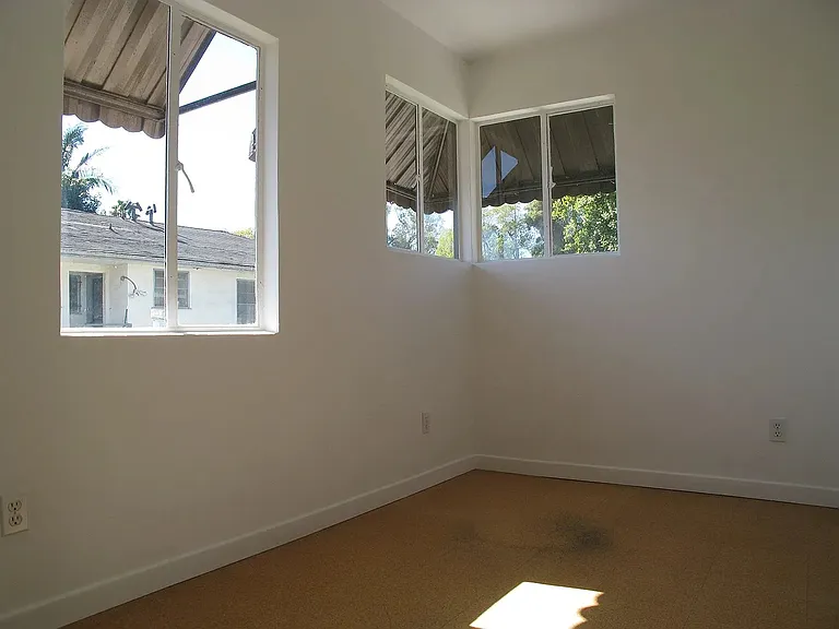 1646 Preuss Rd #1 — Photo 11