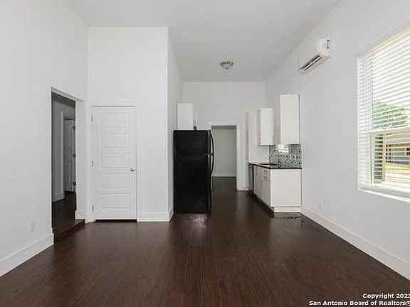 4th image of 432 S Olive St APT 1