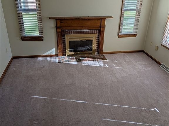 2nd image of 863 Wellman Ave #863