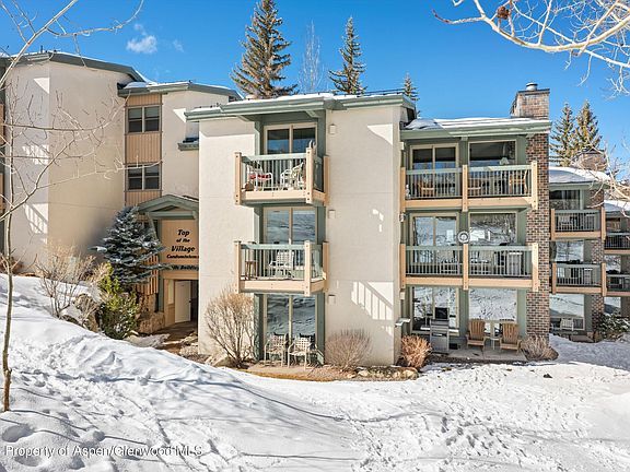 3rd image of 855 Carriage Way #303
