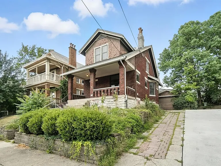 348 Volkert Ave — Photo 2