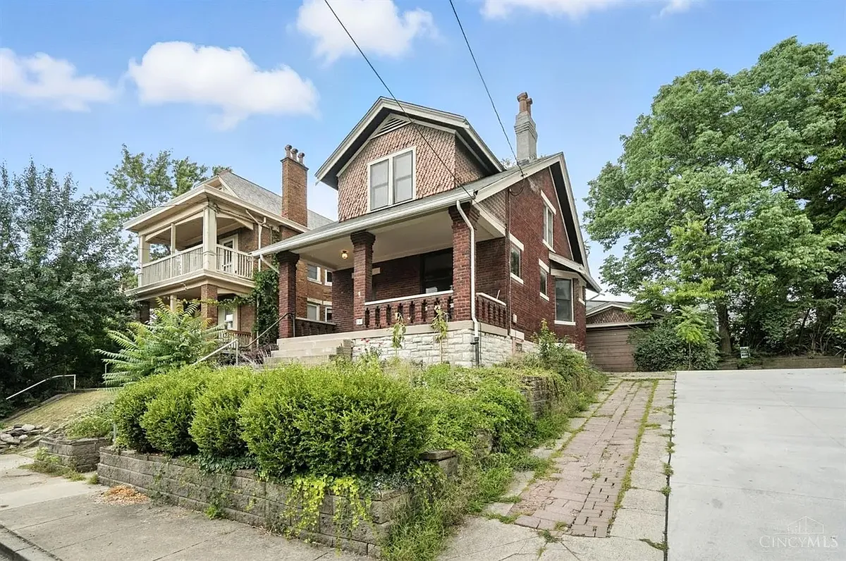 Building Photo - 348 Volkert Ave