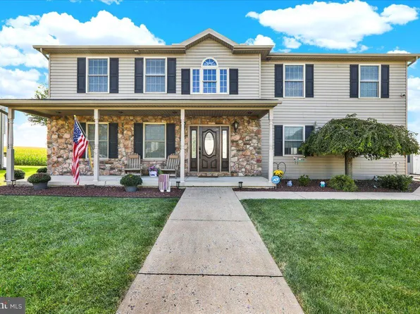 22 Hoch Ave, Topton, PA 19562