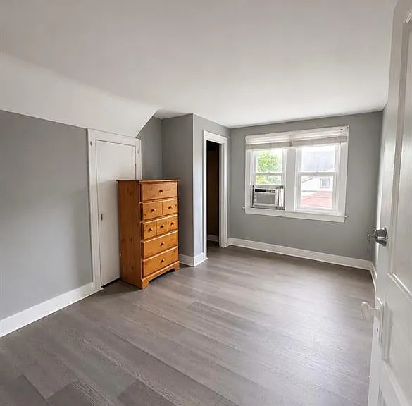 272 McKay Ave — Photo 8