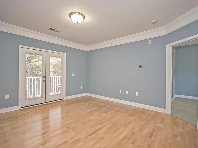 1602 Basildon Rd — Photo 4