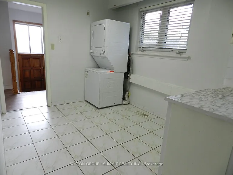 3367 Verhoeven Dr #UPPER — Photo 3