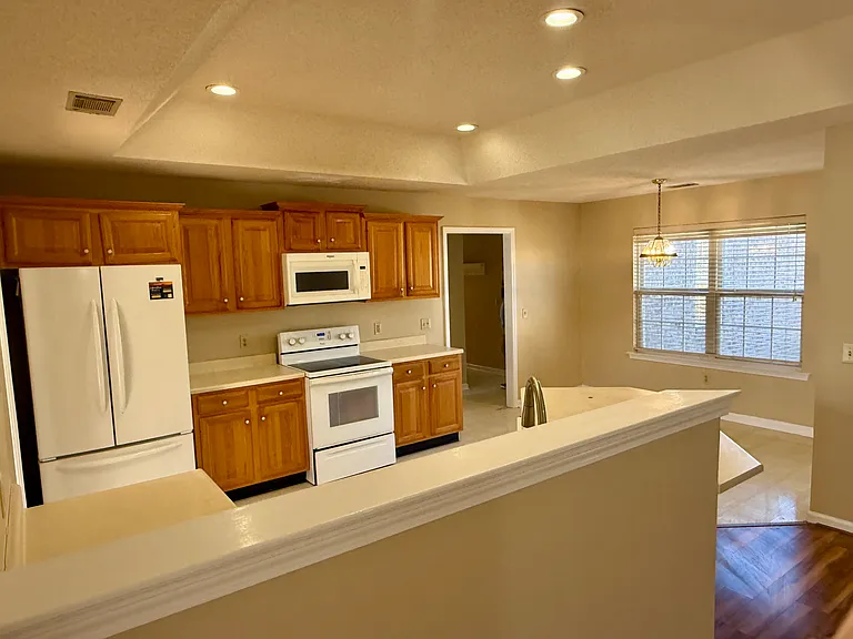 1005 Houndsbark Ct — Photo 18