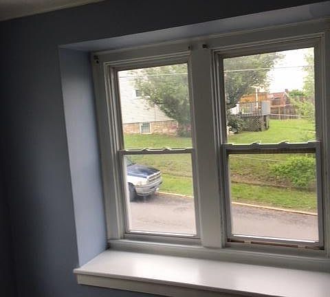 livingroom window seat