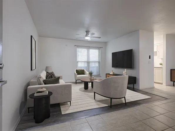 818 Cardinal Creek Blvd APT D, Norman, OK 73072