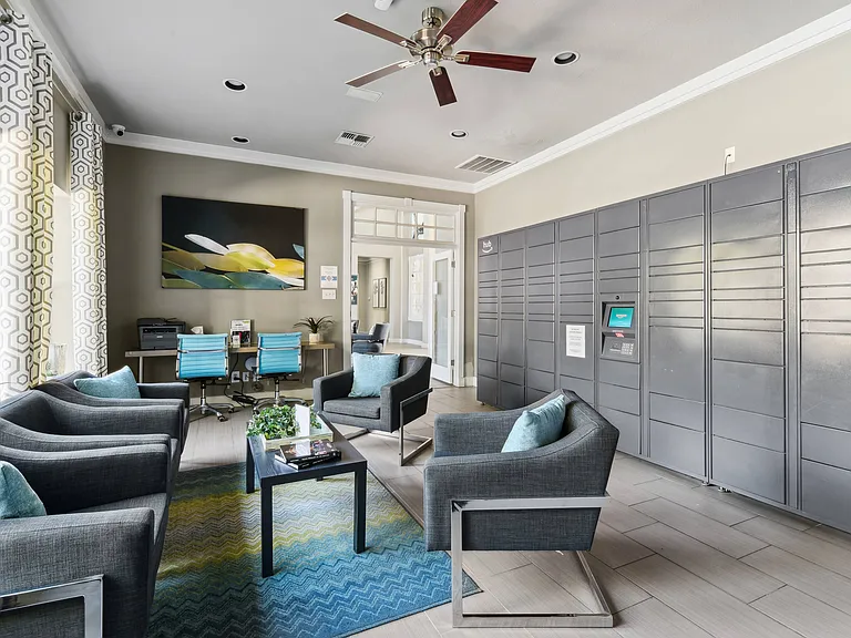 Whispering Creek Villas Apartment Homes — Photo 30