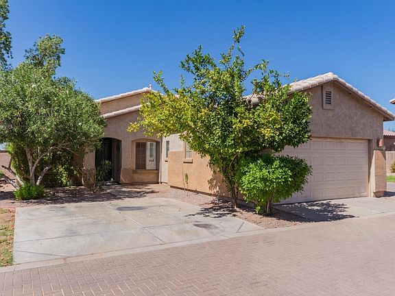 2nd image of 2702 E Indian Wells Pl
