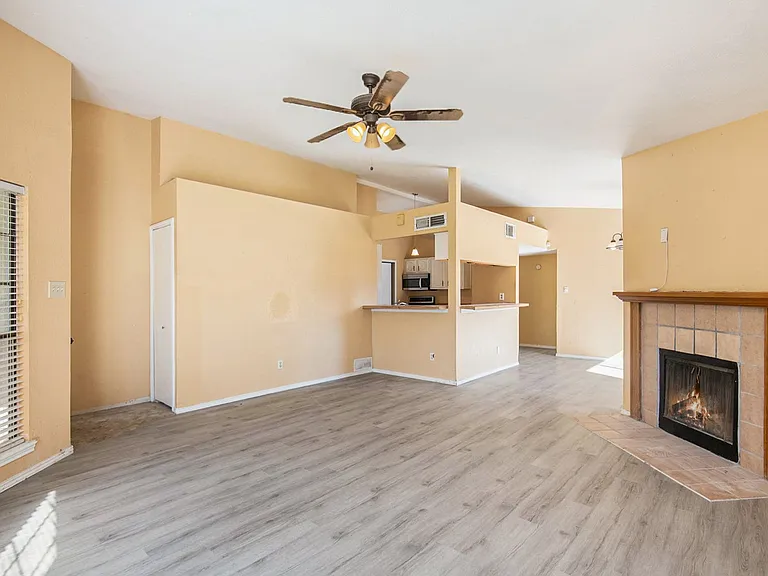 6600 Brookhaven Ct — Photo 3