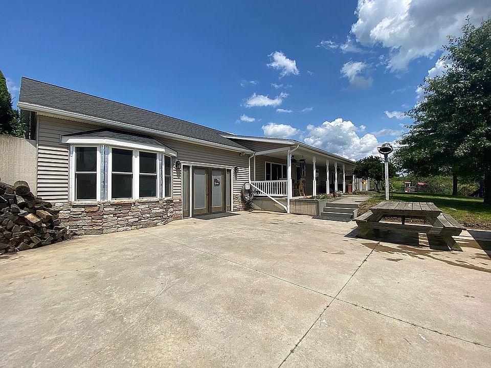 Driveway/patio view
