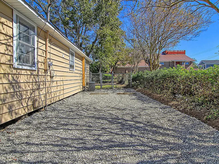 2316 Meeting Street Rd — Photo 23