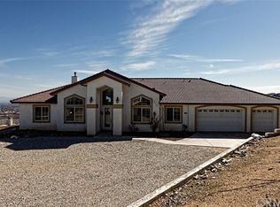 8205 Sahara Rd, Phelan, CA 92371