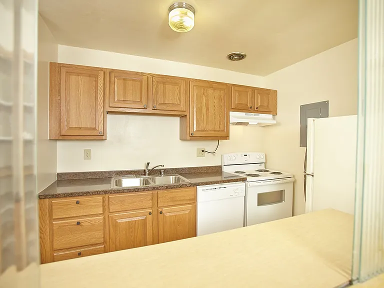 3975 N Cramer St — Photo 7