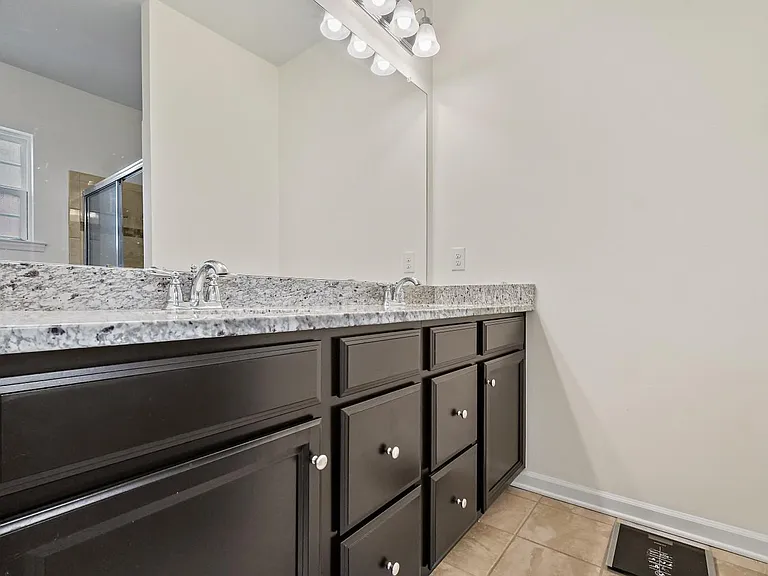 106 Truman Dr — Photo 28
