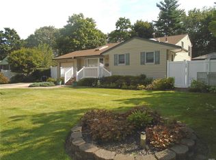 42 Hunter Ln, Centereach, NY 11720