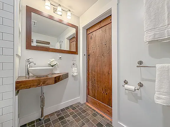 20 Tate St #1 — Photo 34
