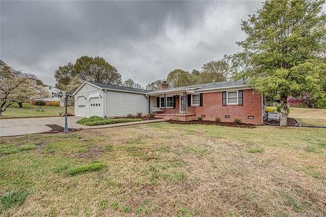 1st image of 121 Valleydale Dr