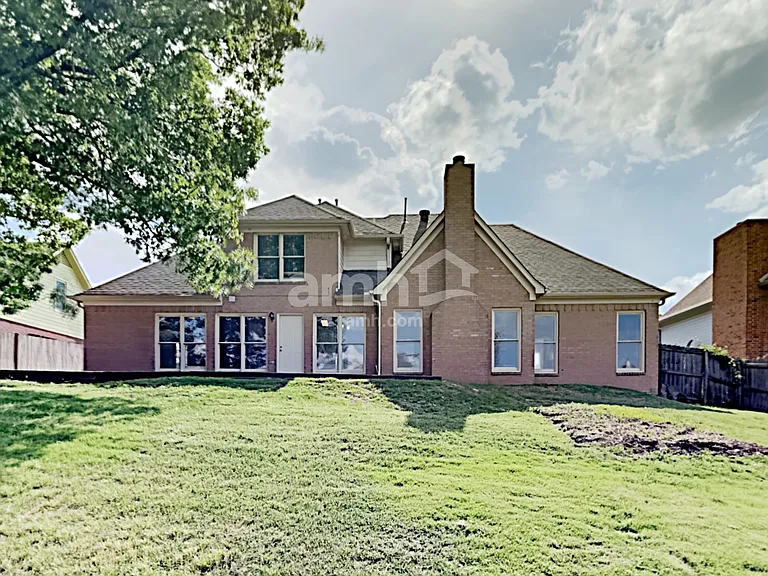 1838 Oak Springs Dr — Photo 16