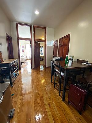 5th image of 522 Bainbridge St #2A
