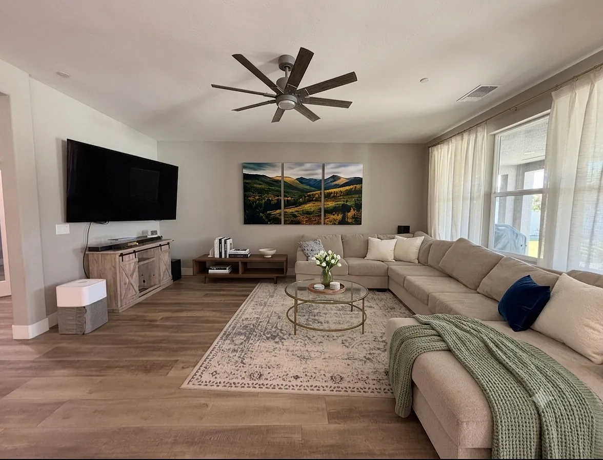 3 bed, 2.5 bath, 2302 sqft, $3,500 — Photo 3