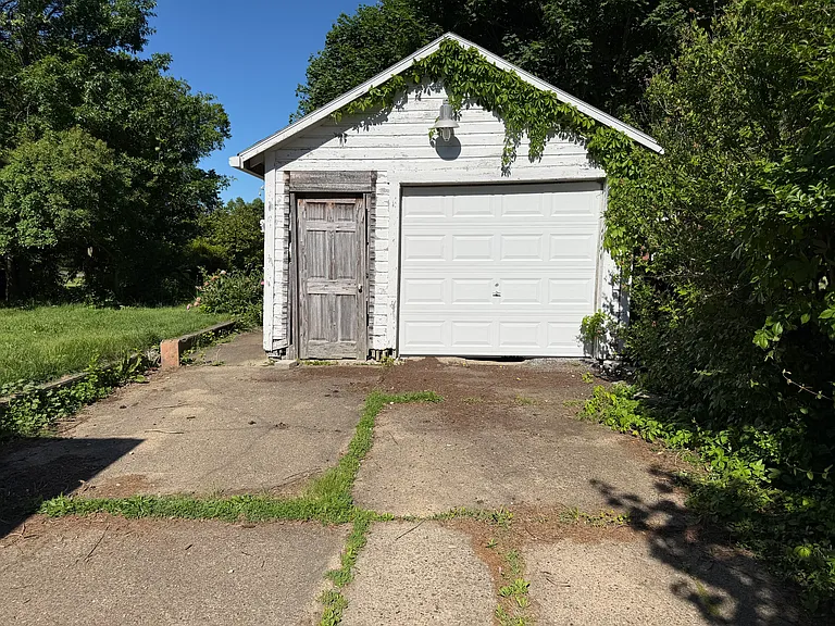 418 Darlington Rd — Photo 17