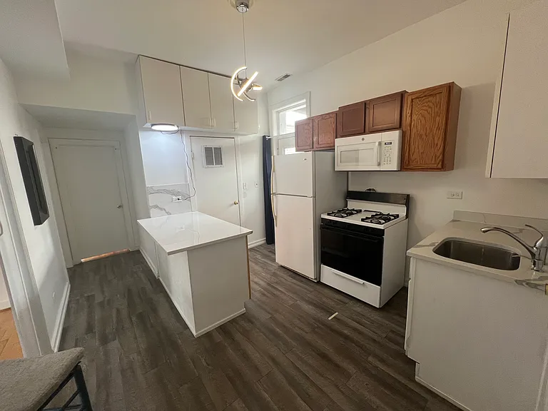 3215 W Beach Ave #2 — Photo 6