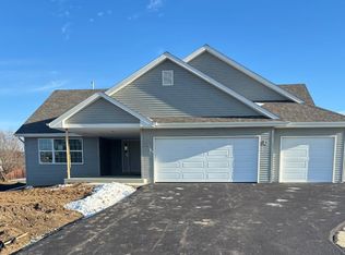 1111 Frosty Morning Dr, Davis Junction, IL 61020