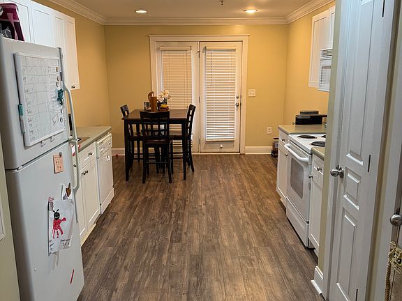4th image of 490 Barnett Shoals Rd APT 904