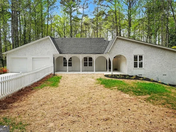 1827 Meadowood Dr, Marietta, GA 30062
