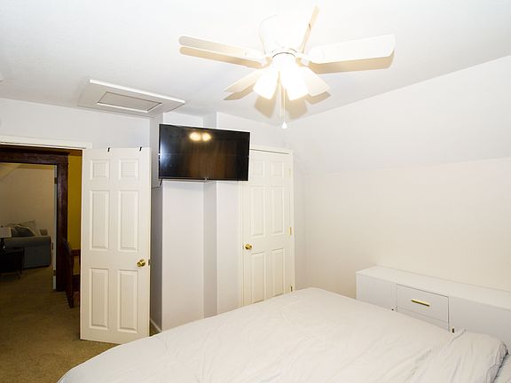 4th image of 1820 W 36th St