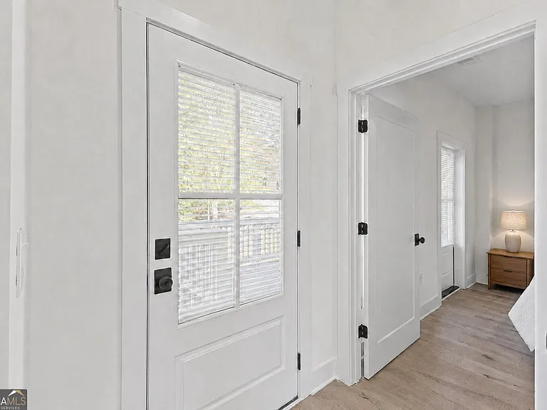 3037 State St — Photo 19