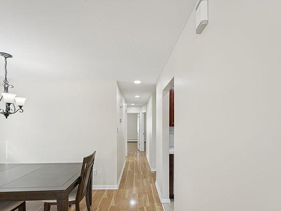 2nd image of 15819 75th Ave Floor 2