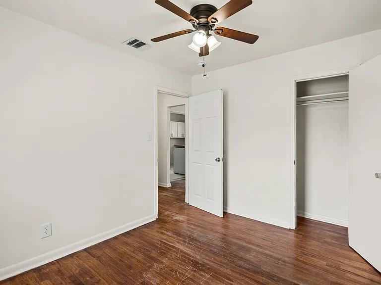 759 Avondale Ave #759 — Photo 15