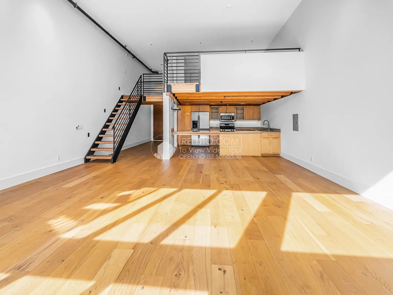 1 bed, 2.0 bath, 1475 sqft, $5,995 — Photo 3