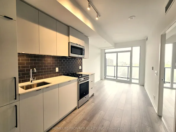 285 Dufferin St #822, Toronto, ON M6K 1Z7