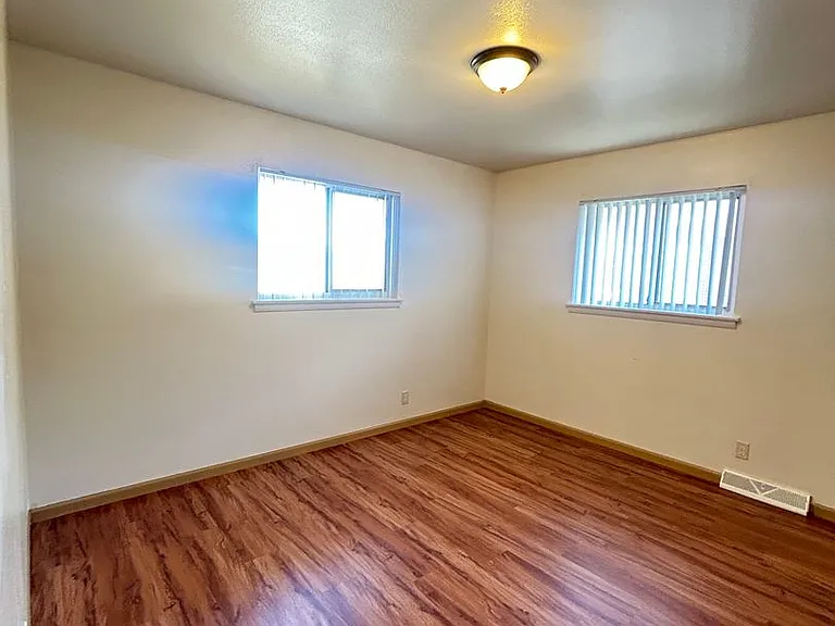2929 E Adams Ave #7 — Photo 5
