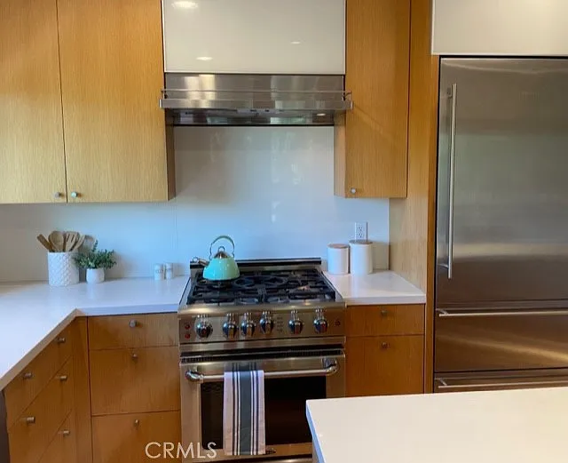 3120 S Barbara St — Photo 6