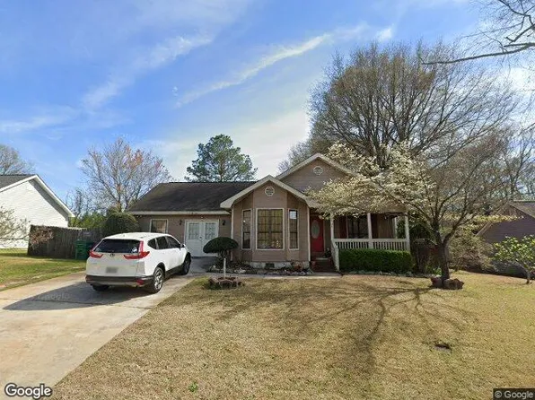 210 Eric Dr, Bonaire, GA 31005