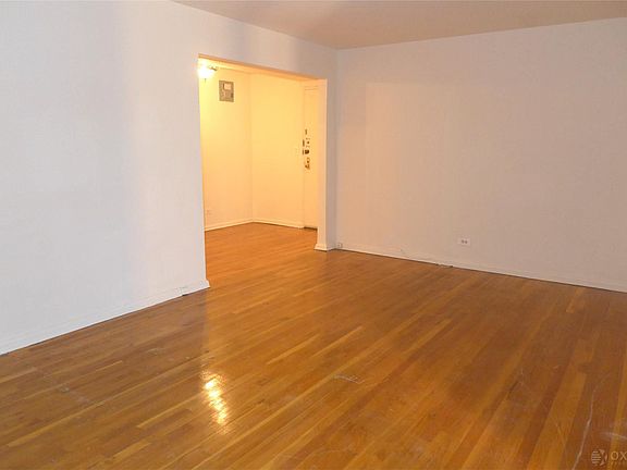 2nd image of 1360 York Ave APT 4H