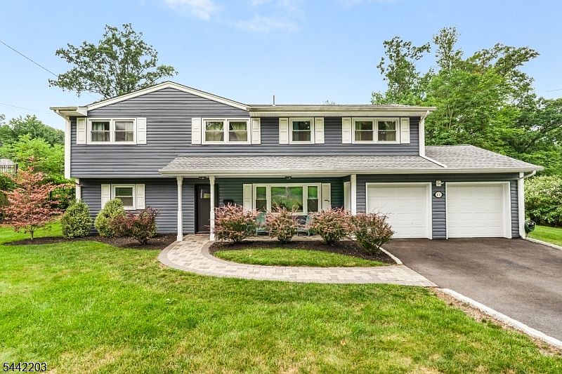 1st image of 41 Holly Glen Ln