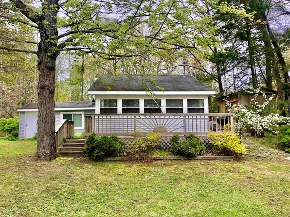 5270 Tamarack Dr, Harrison, MI 48625