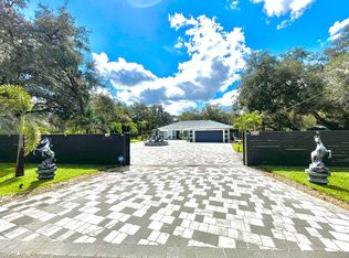 30404 Lynne Dr, Zephyrhills, FL 33543