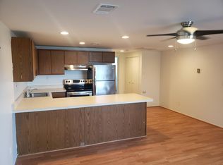 36024 Division Rd APT 2B, Richmond, MI 48062