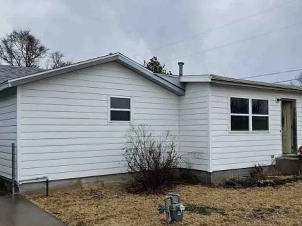 1733 Trail Ave, Hoxie, KS 67740