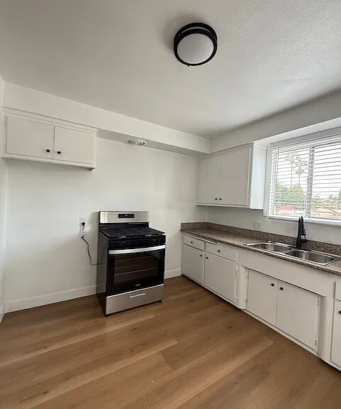 8317 S Western Ave — Photo 4